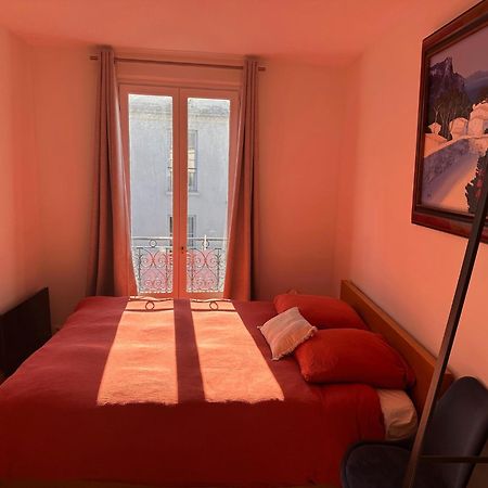 Quiet Apartment Hill Of Montmartre Paris Exterior foto